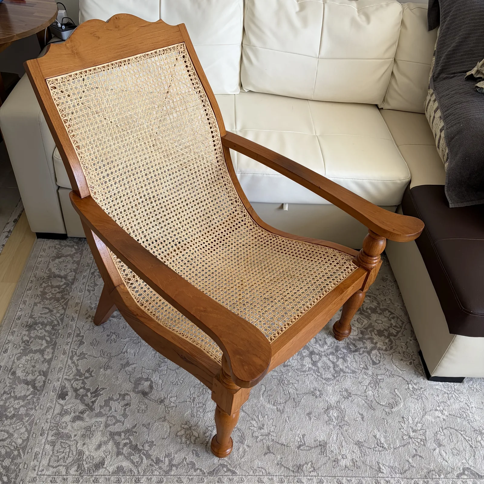 Rattan furniture weaving work 8